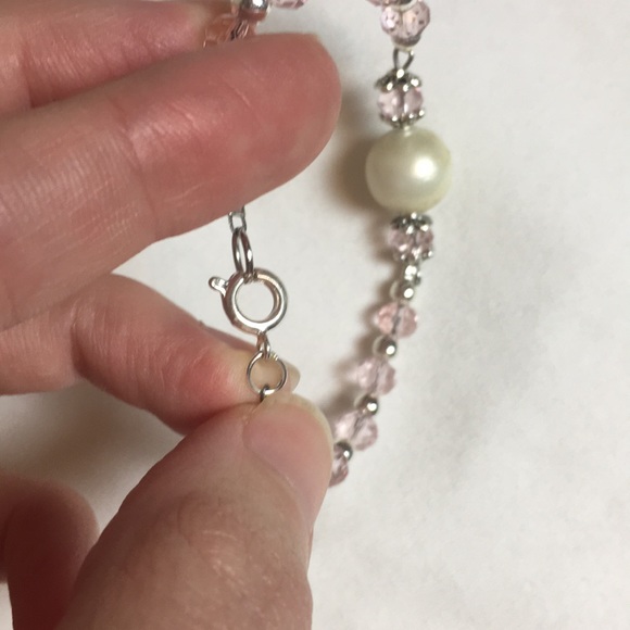 ✨Pink Crystal w/ faux Pearl Bracelet✨ - Picture 15 of 16